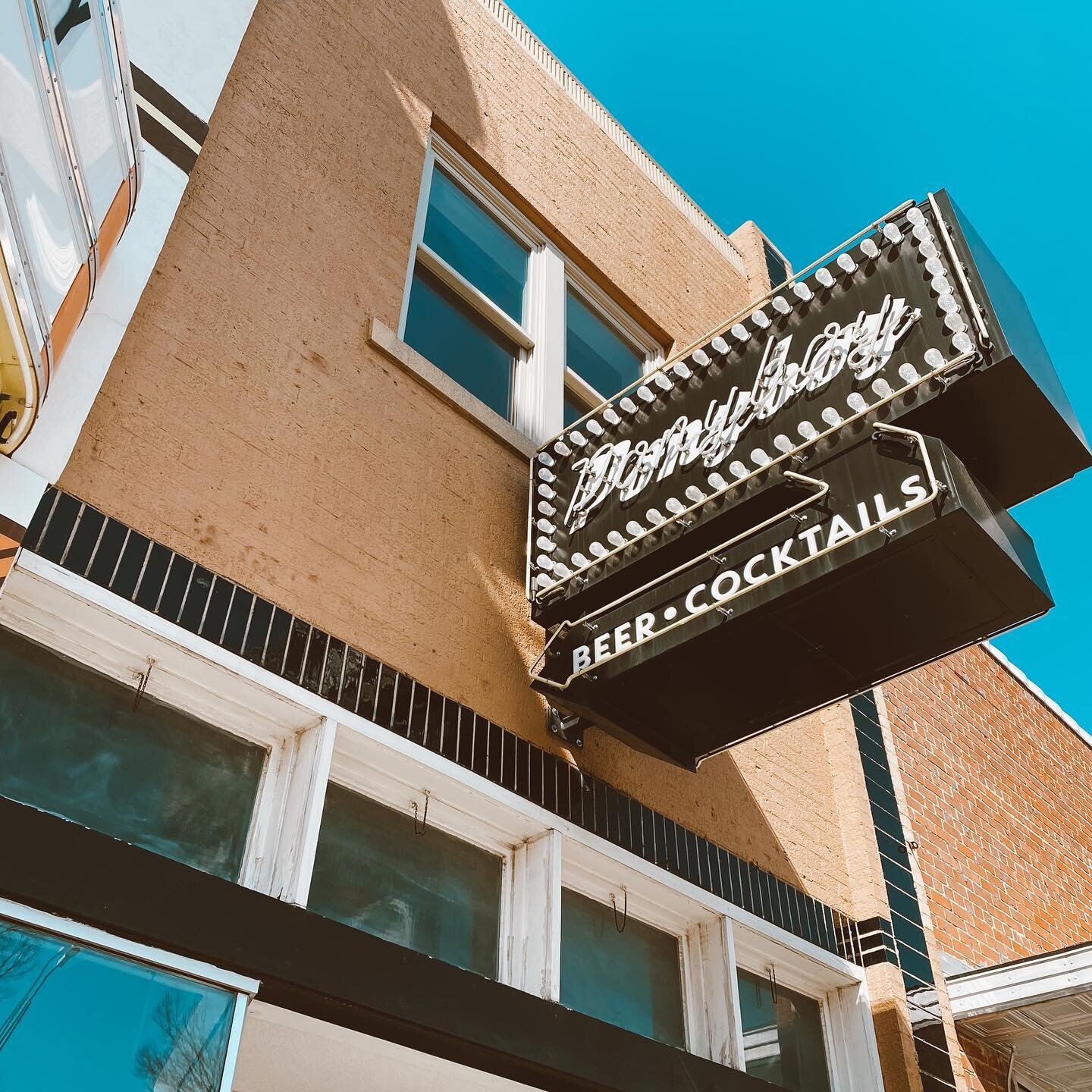It&rsquo;s Friday! The sun is shining in #OKC 🌞 and Pride Alliance X @towertheatreokc have a very exciting announcement to share at the beginning of next month. Get ready for some countdown action, y&rsquo;all 🎉💙 we love planning meetings at @ponyboyokc 
in the meantime, you should definitely check out the collab between Tower X Walgreens Community Pharmacy to provide a day of free COVID-19 vaccinations in @uptown23rd &mdash; ALL Oklahomans ages 16 and up are eligible to receive their first or second dose of the Pfizer vaccine at their April 10th event! Reservations are HIGHLY encouraged and you can find the link in @towertheatreokc bio for more information 💉